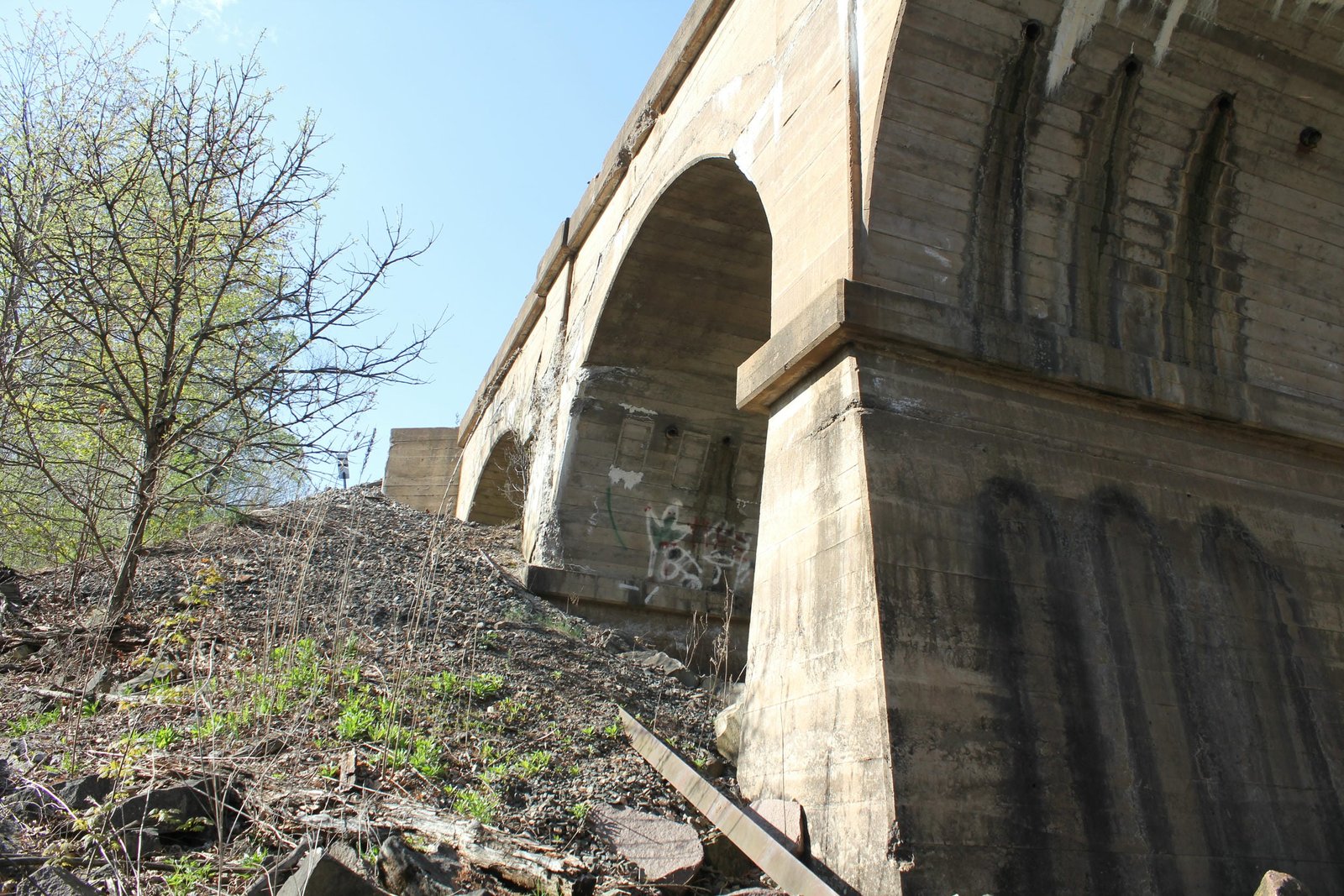 North abutment